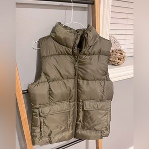 So medium puff vest | Forrest green | thick material | silk lining